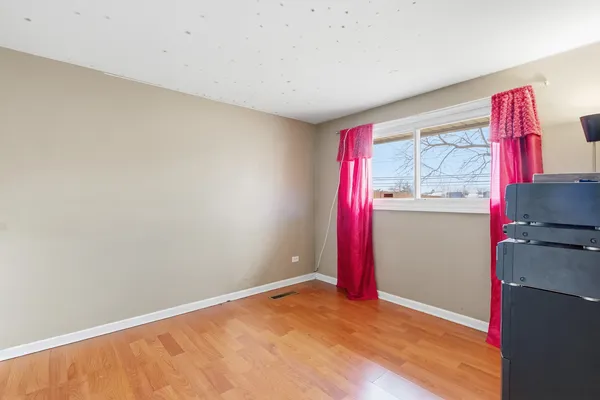 $199,000 | 3924 167th Place, Country Club Hills, IL 60478