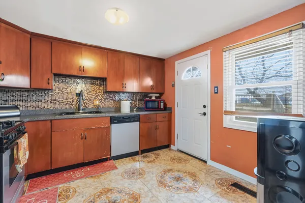 $199,000 | 3924 167th Place, Country Club Hills, IL 60478