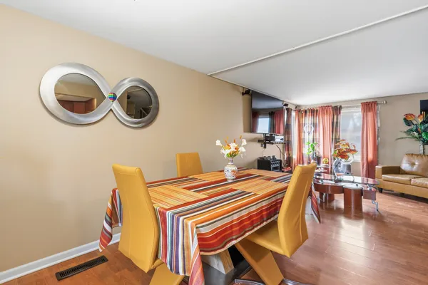 $199,000 | 3924 167th Place, Country Club Hills, IL 60478