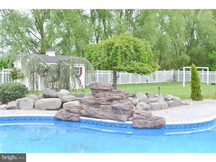356 Chapel Heights Road Sewell, NJ 08080 - Photo 24 of 24 Pool