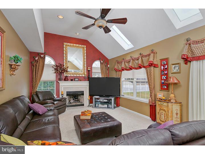 356 Chapel Heights Road Sewell, NJ 08080 - Photo 8 of 24 Family Room
