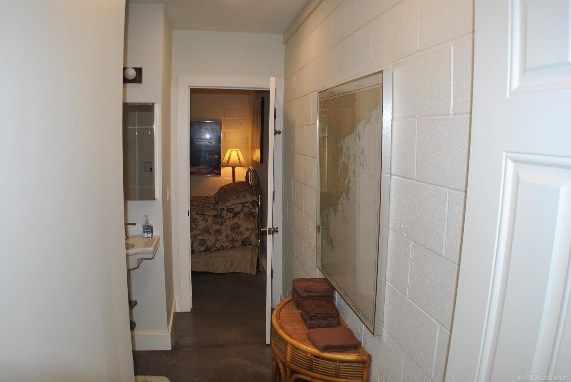 1128 Minnesota Road Port Huron, MI 48060 - Photo 19 of 41 Gallery Image 19