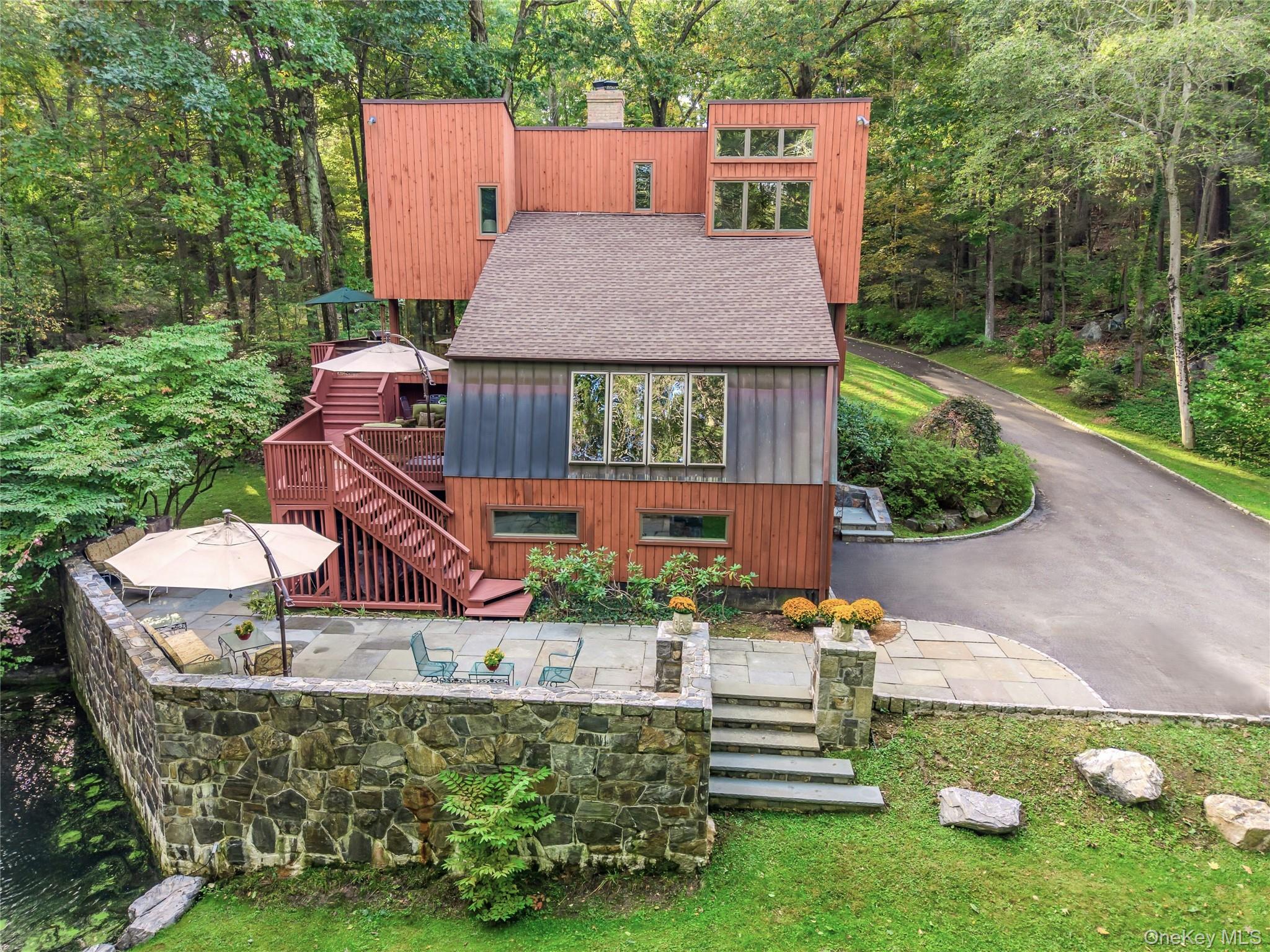 7 Cabin Ridge Road Chappaqua, NY 10514 - Photo 2 of 35 Gallery Image 2