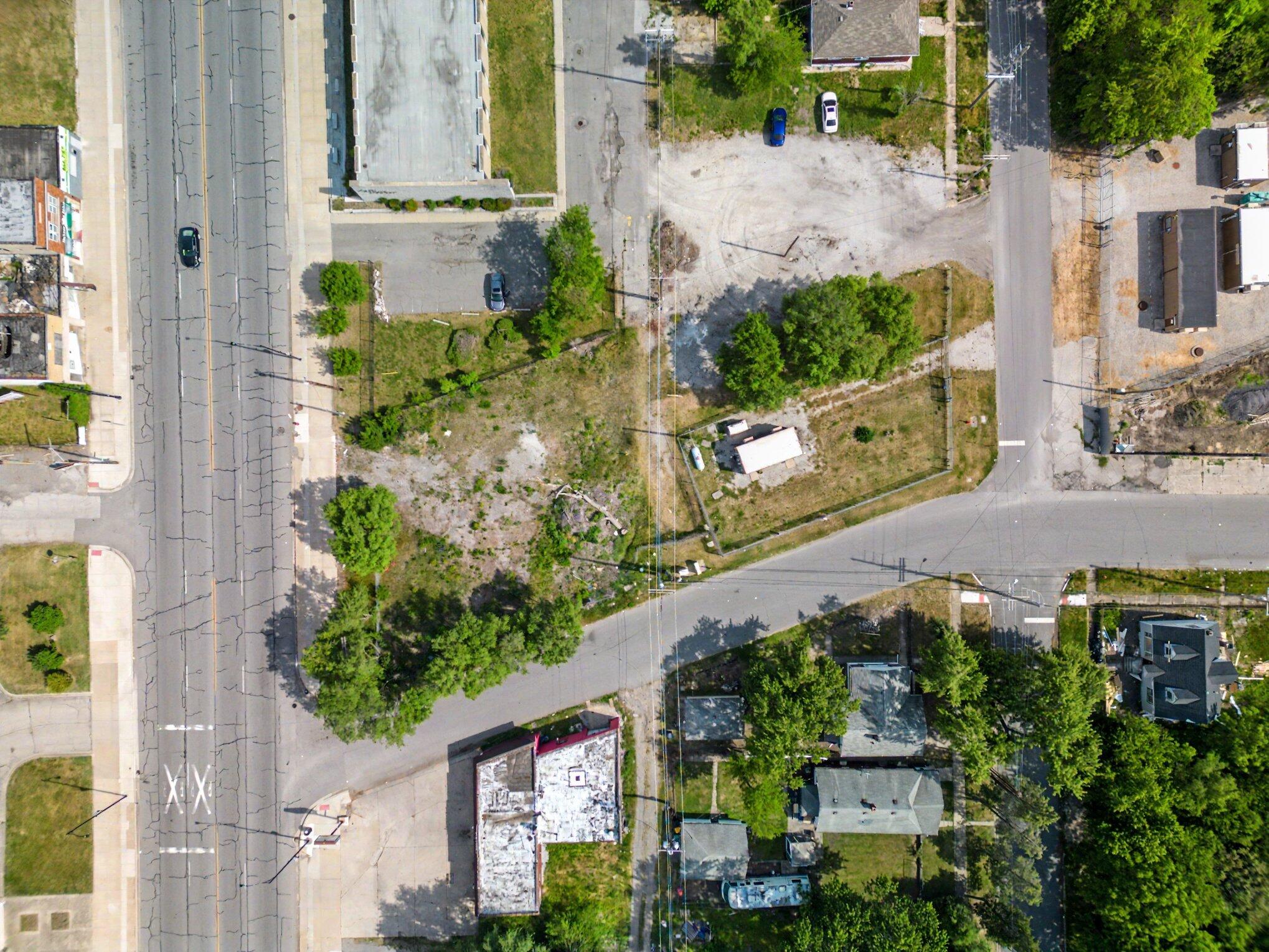 3989 Broadway Gary, IN 46409 - Photo 10 of 12 2038x1529