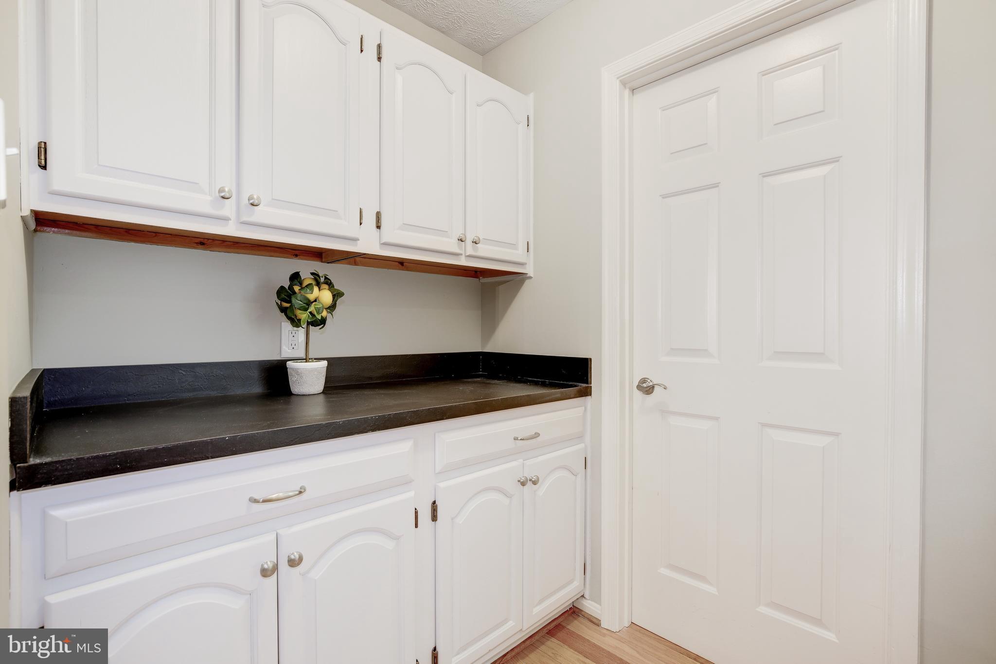 31 Rutherford Circle Sterling, VA 20165 - Photo 18 of 94 Kitchen and Laundry Room