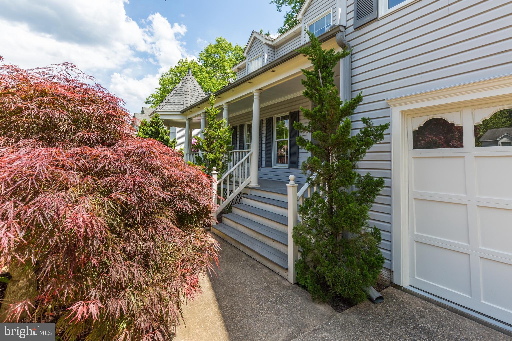 31 Rutherford Circle Sterling, VA 20165 - Photo 65 of 94 Steps to Front Porch