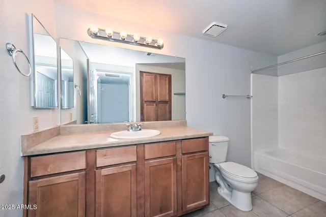 $264,900 | 750 East Northern Avenue, Unit 1140, Phoenix, AZ 85020
