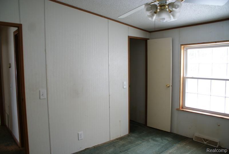 5247 Hollenbeck Road Columbiaville, MI 48421 - Photo 16 of 18 DSC02867.jpg