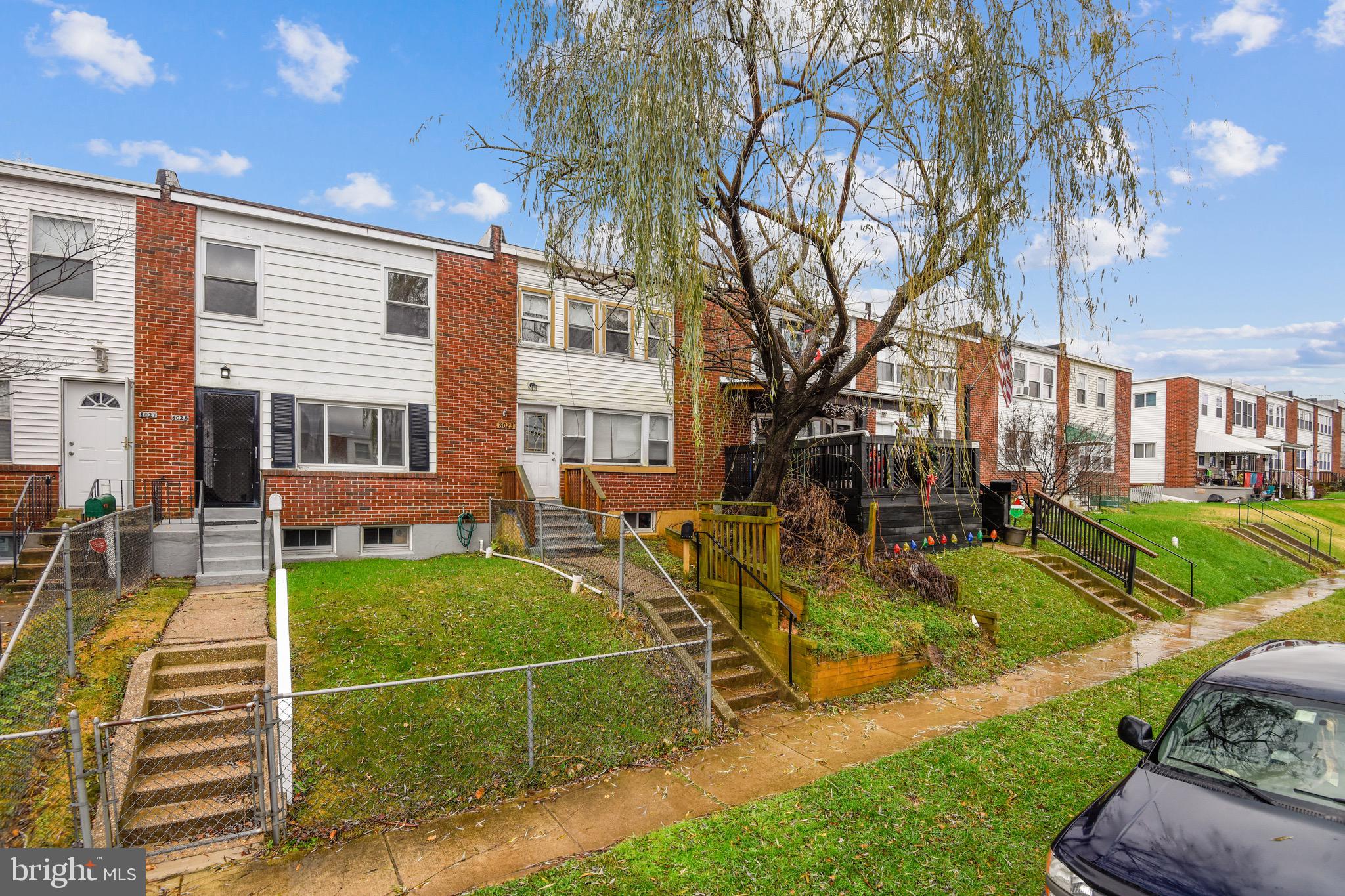 8025 Lansdale Road Baltimore, MD 21224 - Photo 5 of 36 fully fenced front yard.