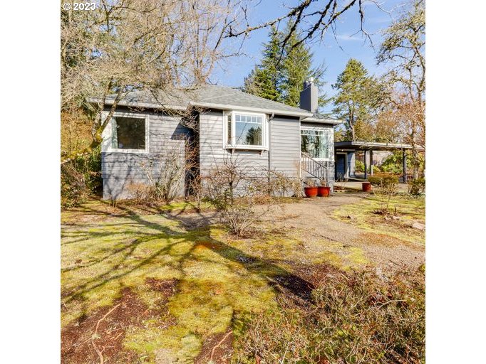 651 Southwest Maplecrest Court Portland, OR 97219 - Photo 1 of 32 Gallery Image 1