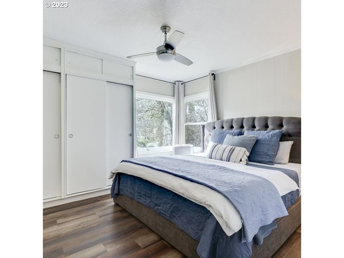 651 Southwest Maplecrest Court Portland, OR 97219 - Photo 13 of 32 Gallery Image 13