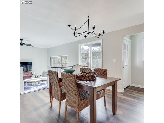 651 Southwest Maplecrest Court Portland, OR 97219 - Photo 31 of 32 Gallery Image 31