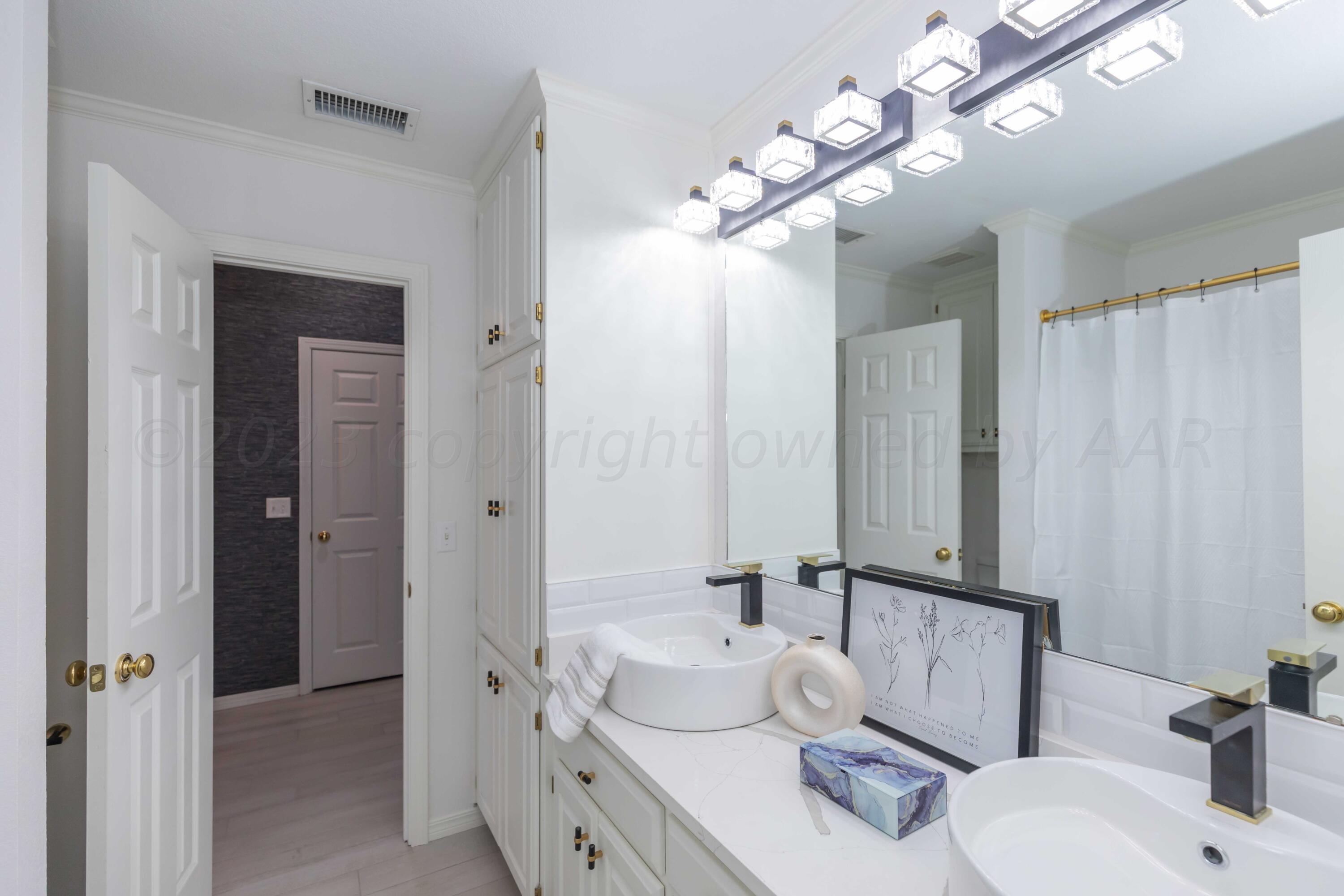 4 Doral Drive Amarillo, TX 79124 - Photo 39 of 52 BATHROOM 2 VIEW 2