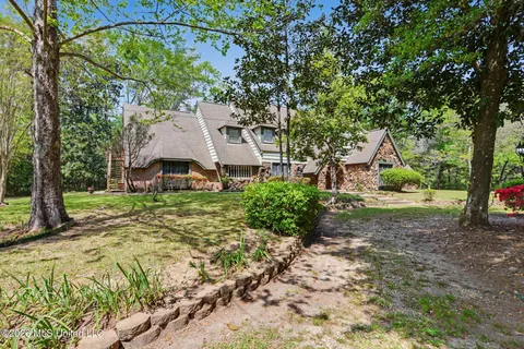 $575,000 | 63 Fritz Whitfield Road, Picayune, MS 39466