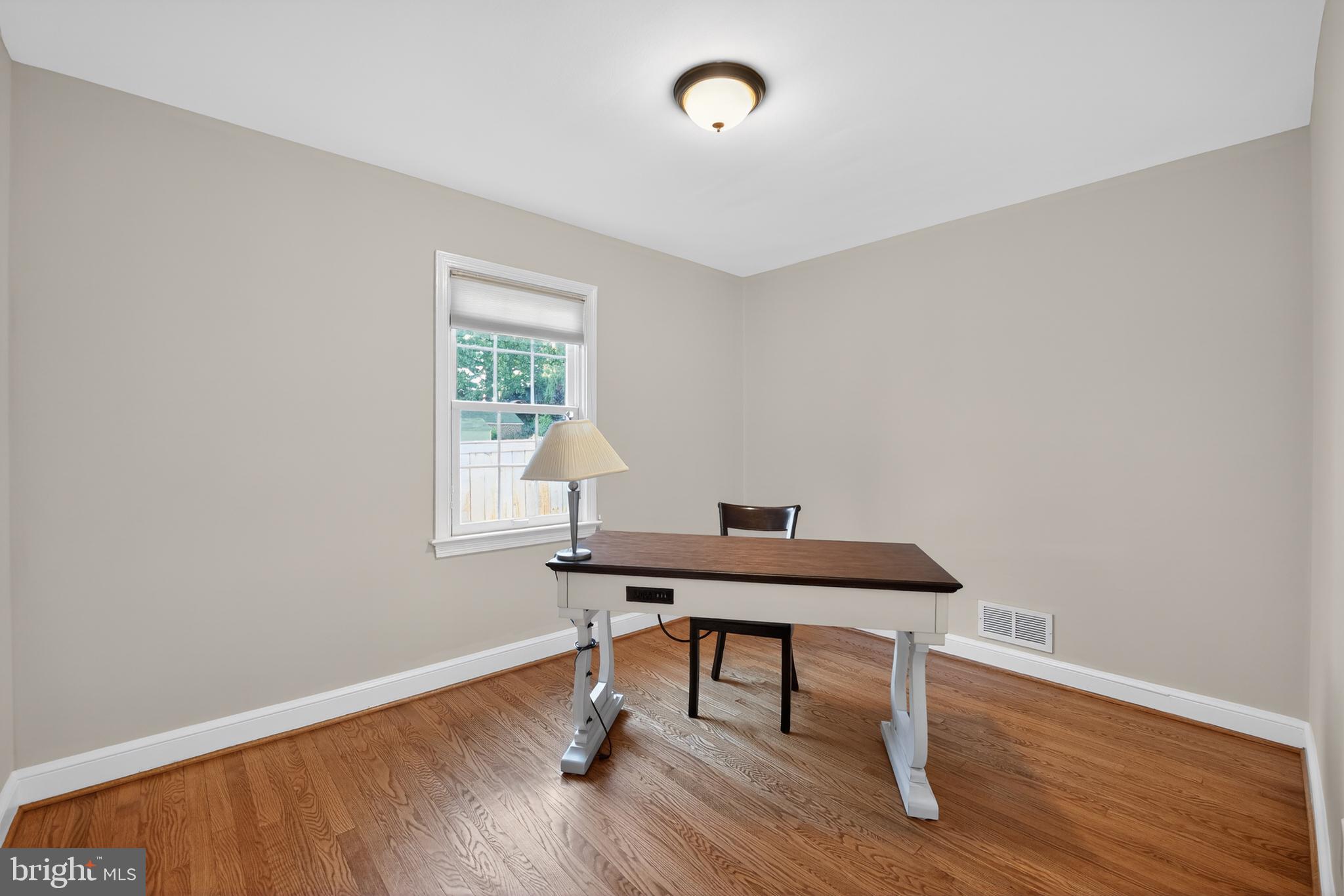 1724 Dublin Drive Silver Spring, MD 20902 - Photo 24 of 55 Ideal space for an office or library