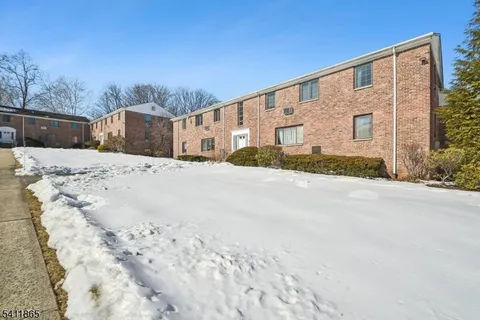 $2,600 | 16 Troy Drive, Unit 1, Springfield, NJ 07081