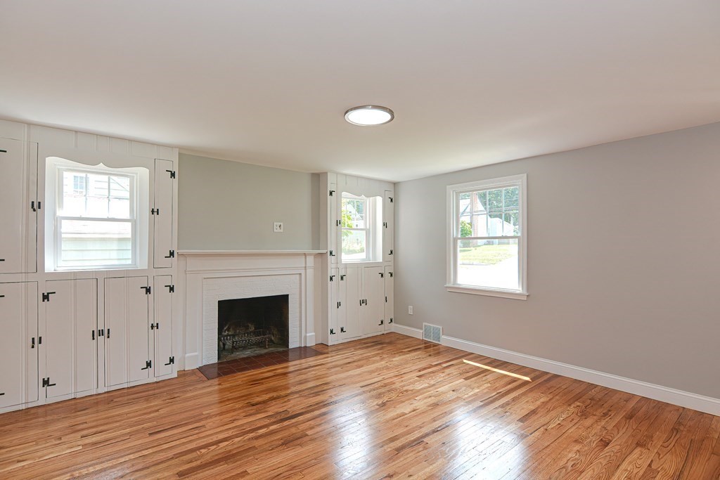 13 MacArthur Road Natick, MA 01760 - Photo 16 of 36 Gallery Image 16