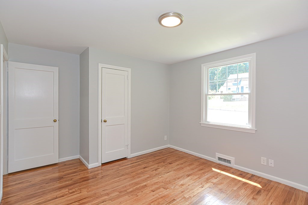 13 MacArthur Road Natick, MA 01760 - Photo 20 of 36 Gallery Image 20
