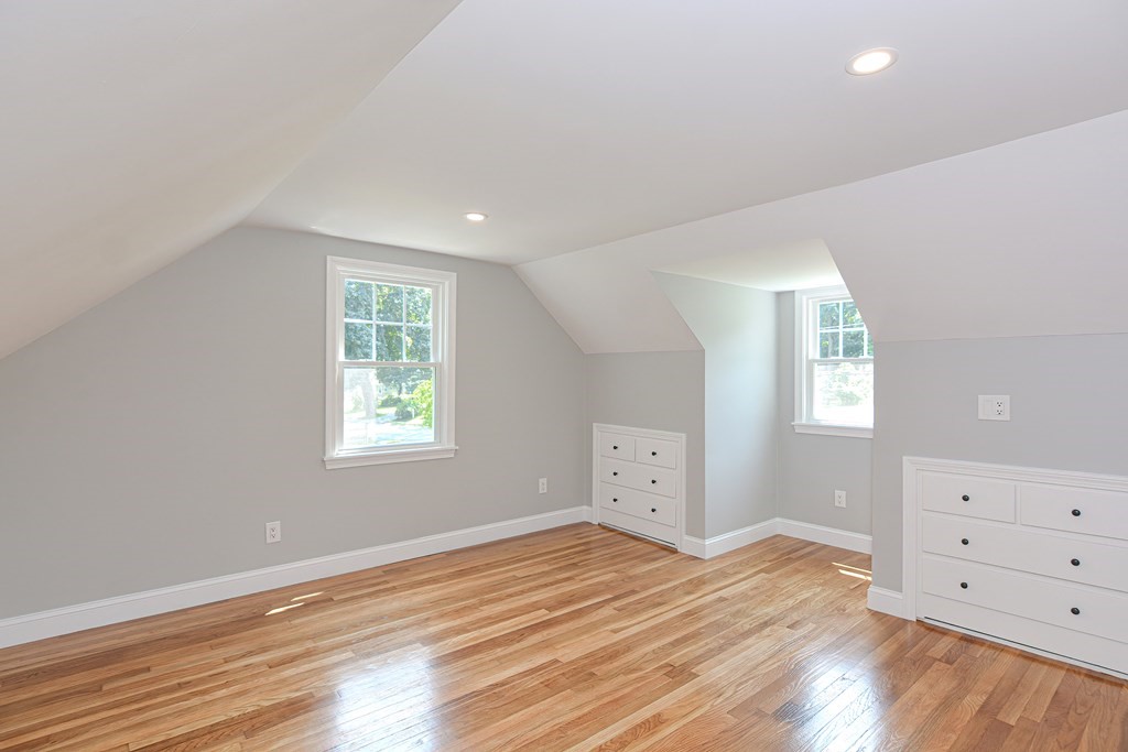 13 MacArthur Road Natick, MA 01760 - Photo 27 of 36 Gallery Image 27