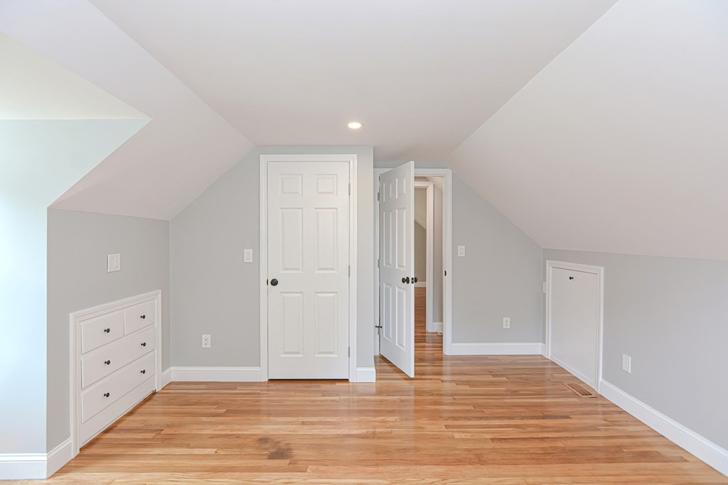 13 MacArthur Road Natick, MA 01760 - Photo 29 of 36 Gallery Image 29