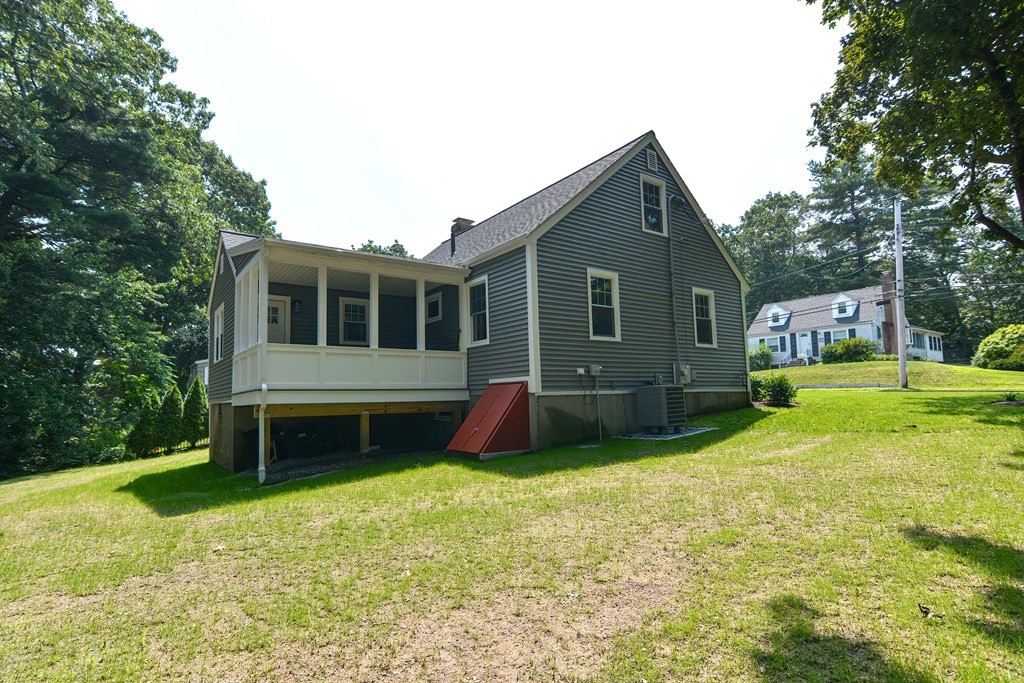 13 MacArthur Road Natick, MA 01760 - Photo 6 of 36 Gallery Image 6