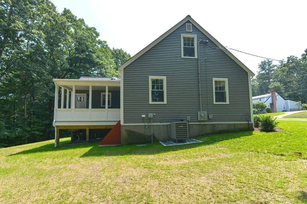13 MacArthur Road Natick, MA 01760 - Photo 7 of 36 Gallery Image 7