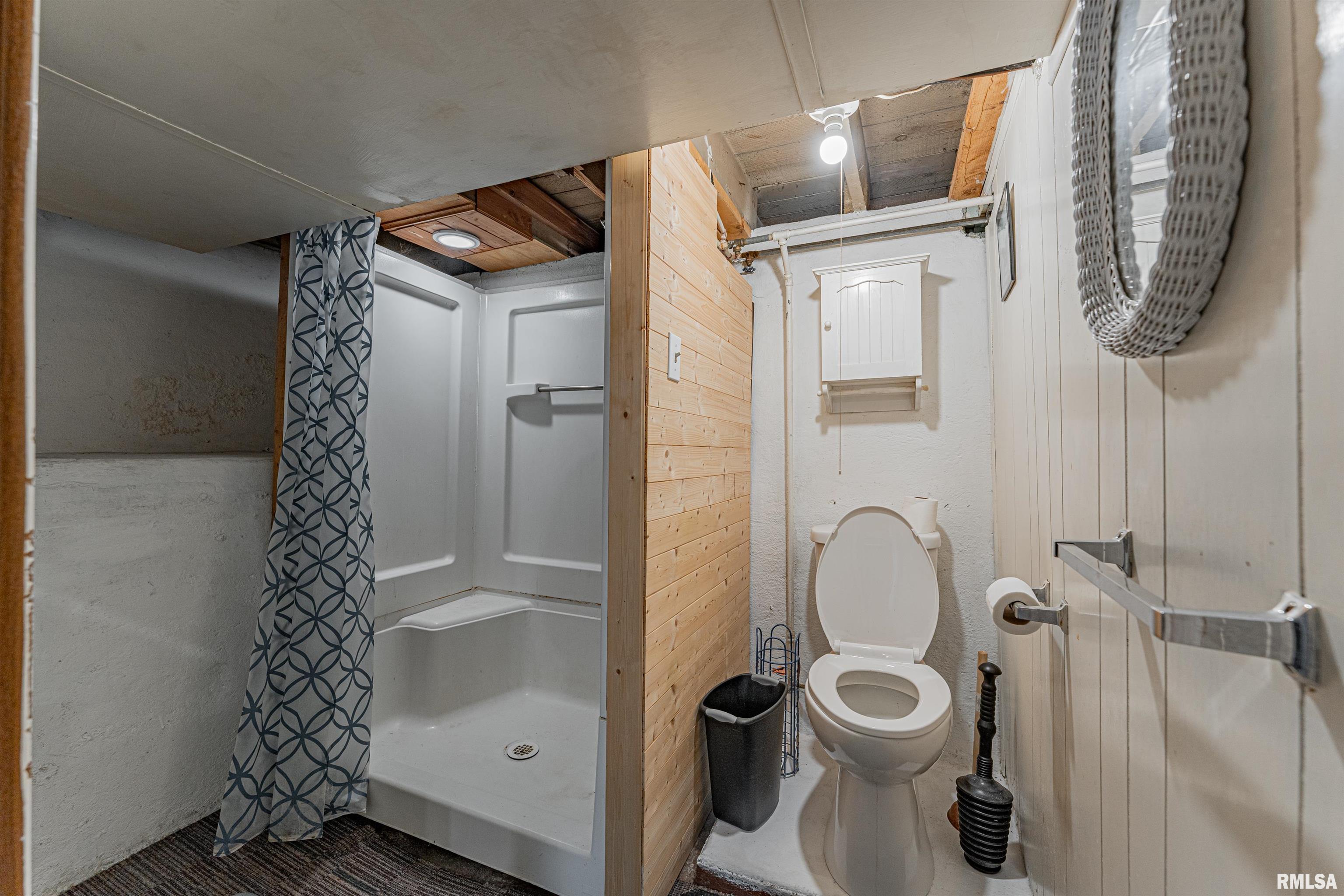 407 South Kickapoo Street Lincoln, IL 62656 - Photo 23 of 27