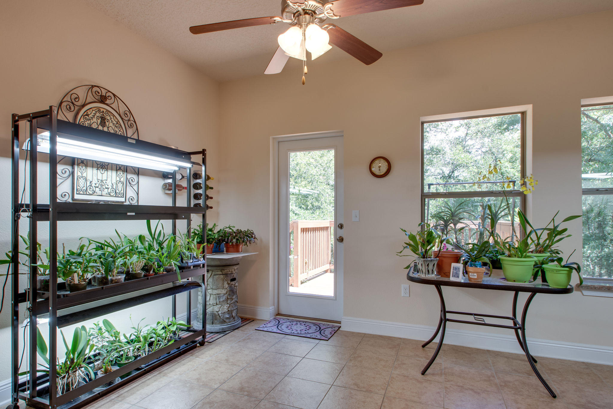 446 Mango Lane Freeport, FL 32439 - Photo 19 of 48 a dining room with furniture and window