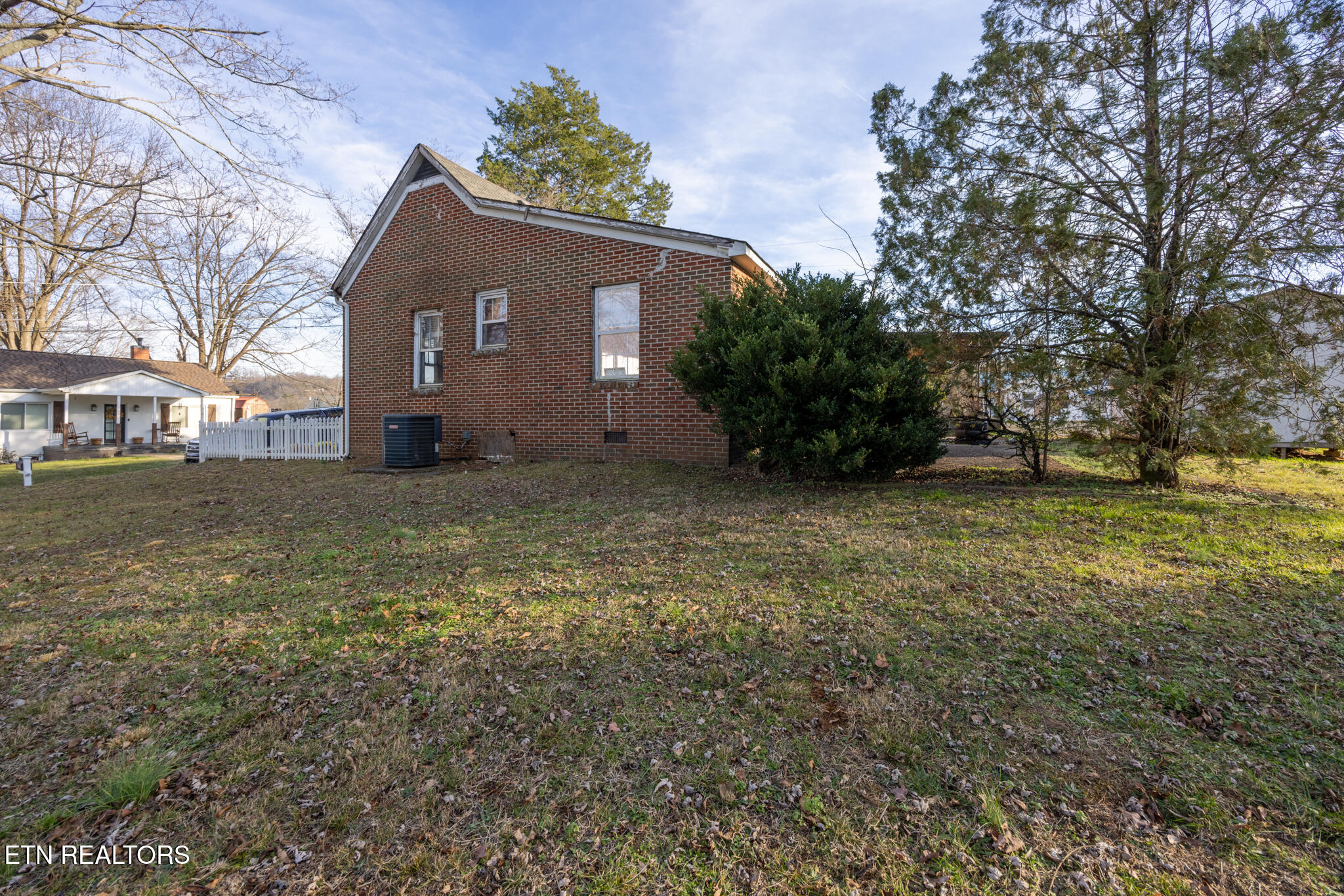 110 Kilgore Street Athens, TN 37303 - Photo 6 of 19 006