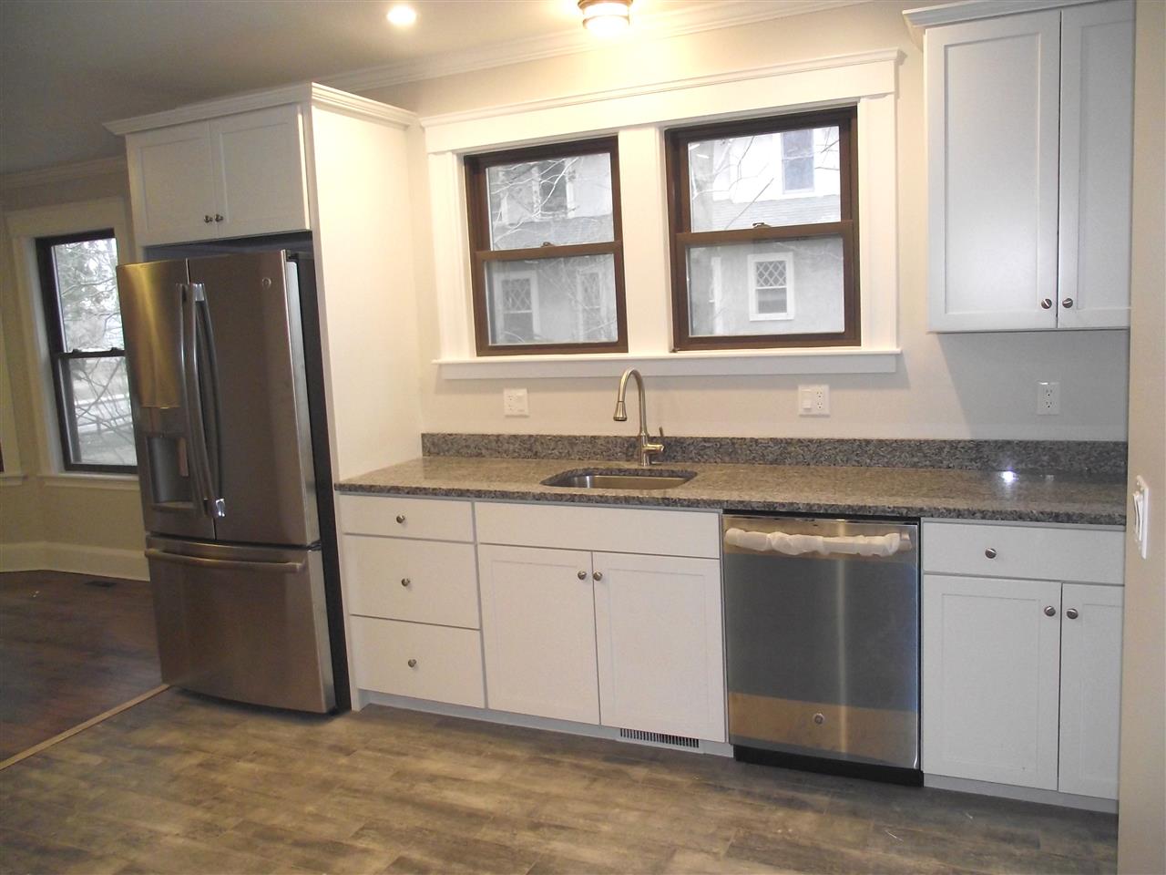 392 Middle Road Portsmouth, NH 03801 - Photo 4 of 14