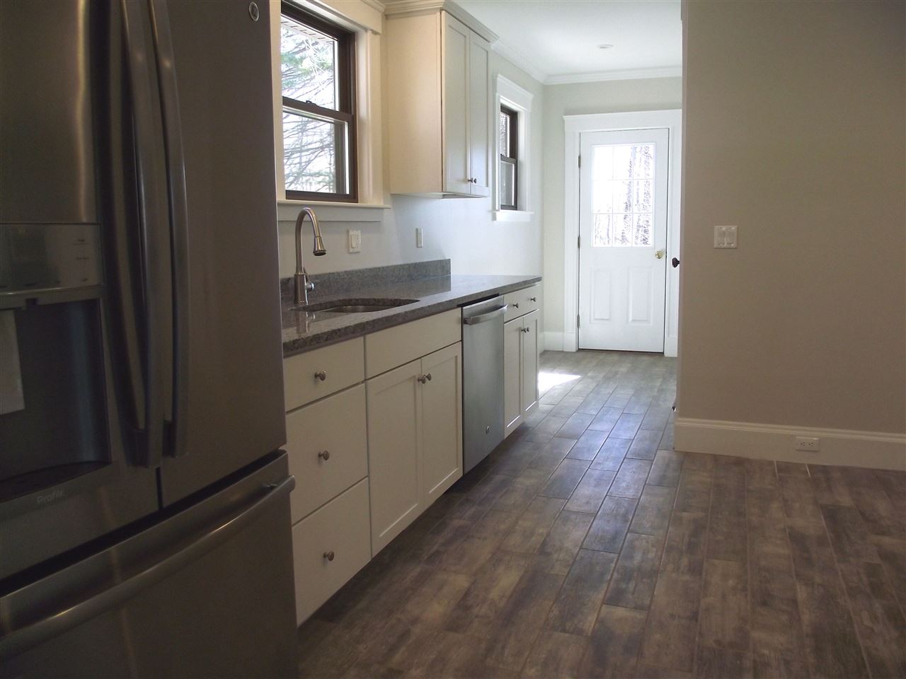 392 Middle Road Portsmouth, NH 03801 - Photo 6 of 14
