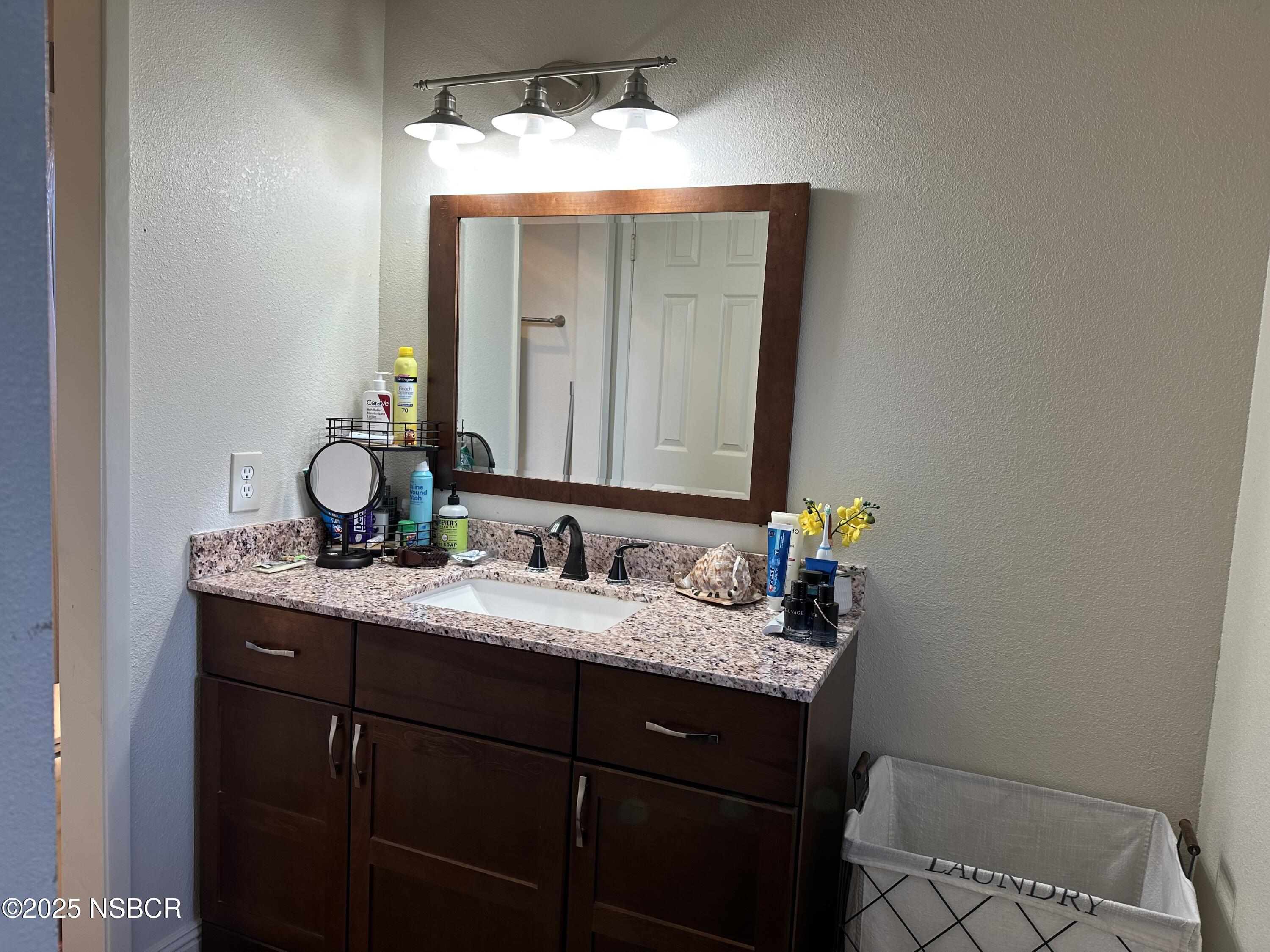 113 Gemini Avenue Lompoc, CA 93436 - Photo 14 of 20 14 - 113 Gemini Bathroom 2