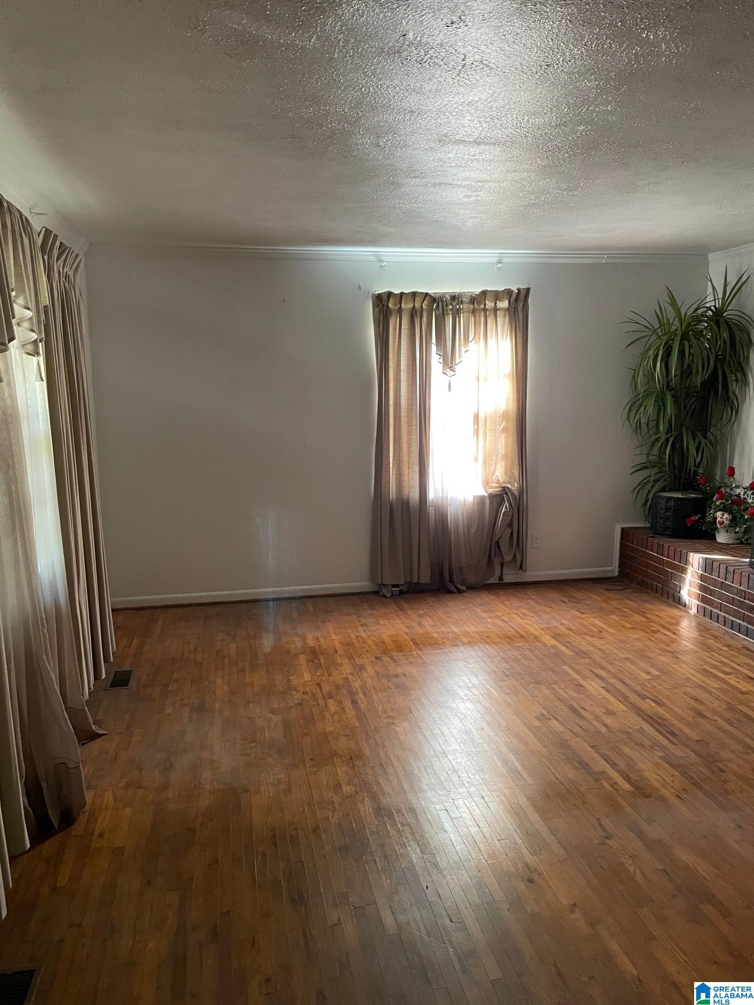 2210 Walnut Avenue Anniston, AL 36201 - Photo 7 of 38