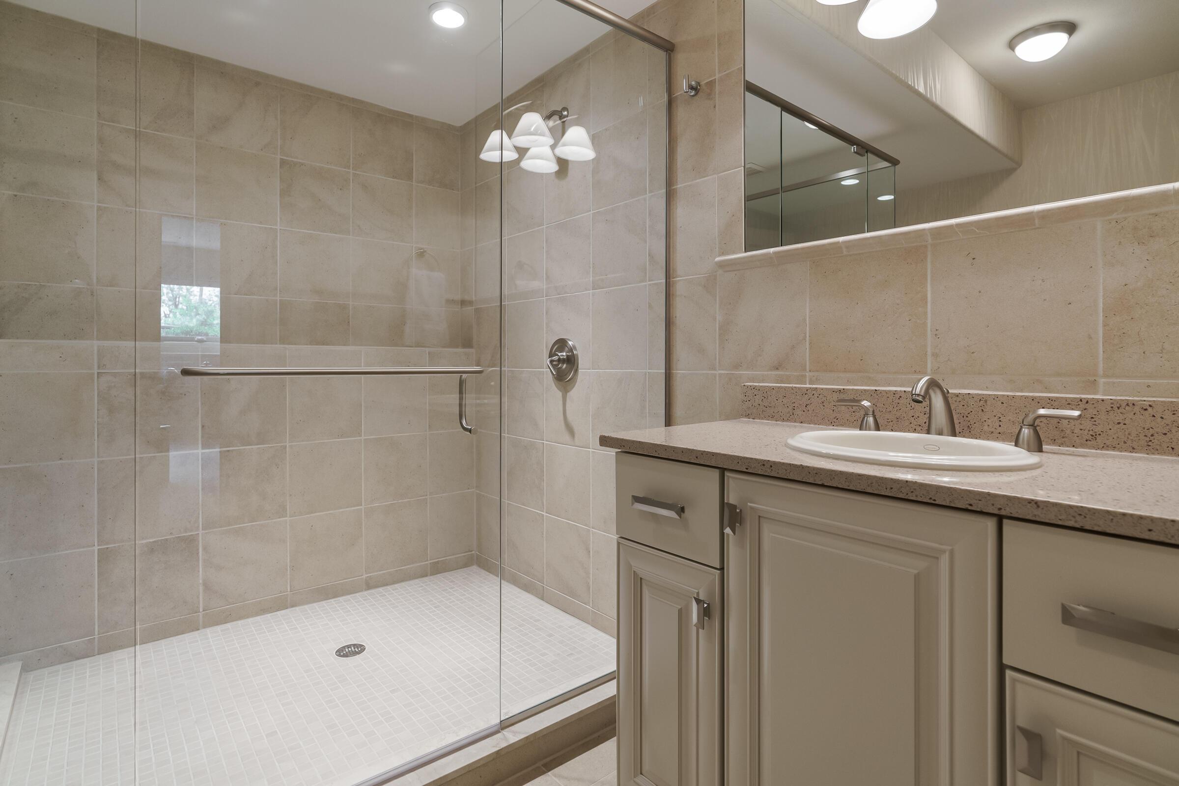 4304 Sunbury Road Galena, OH 43021 - Photo 44 of 62 Ensuite bathroom