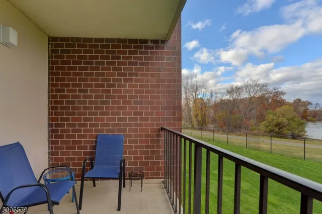 a view of a garden with a big yard