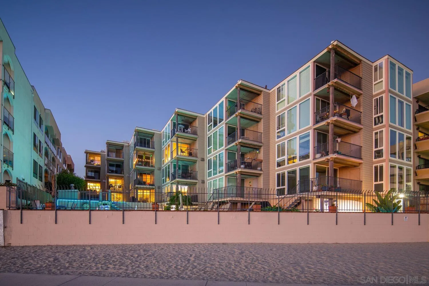 1221 Parker Place, Unit 15 San Diego, CA 92109 - Photo 62 of 62 Gallery Image 62