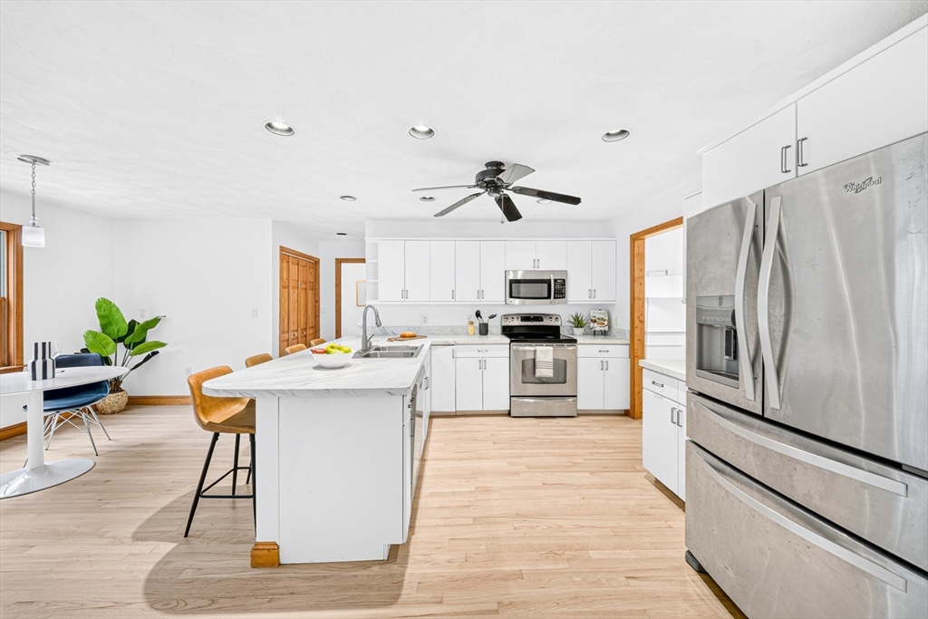 35 Brentwood Road Woburn, MA 01801 - Photo 8 of 42