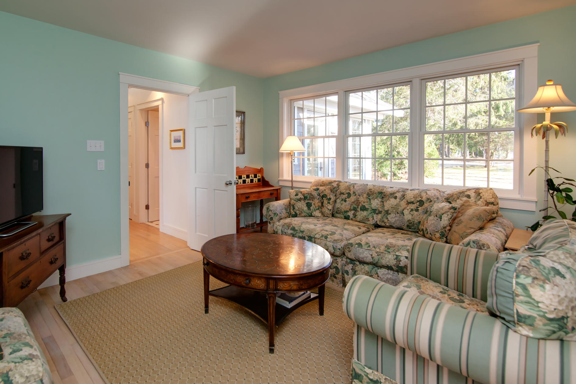 624 Poponessett Road Cotuit, MA 02635 - Photo 19 of 30 030_624PoponessetRd_03092017