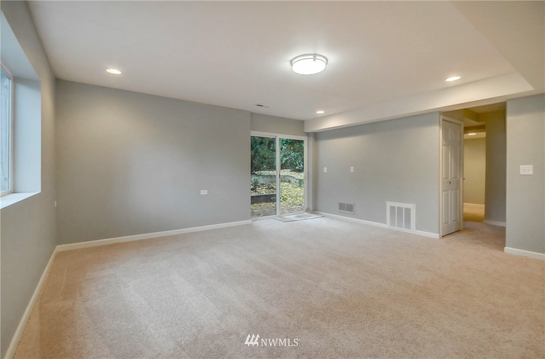 18322 112th Avenue Southeast Renton, WA 98055 - Photo 18 of 22 Gallery Image 18