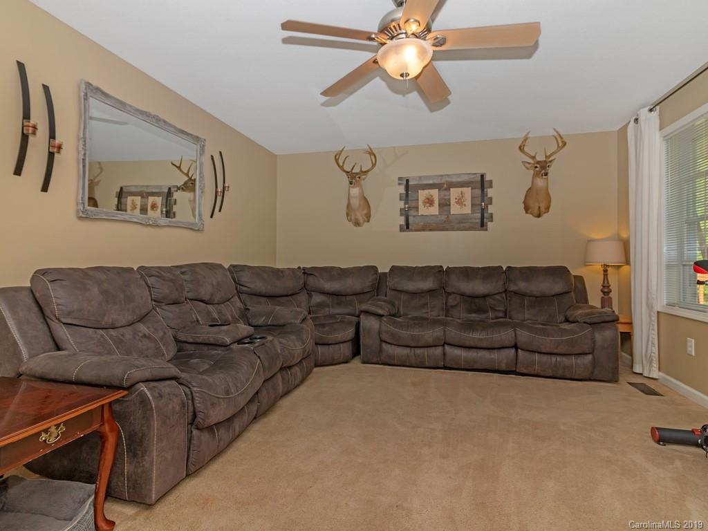 315 Garren Creek Road Rosman, NC 28772 - Photo 10 of 36 a living room with furniture
