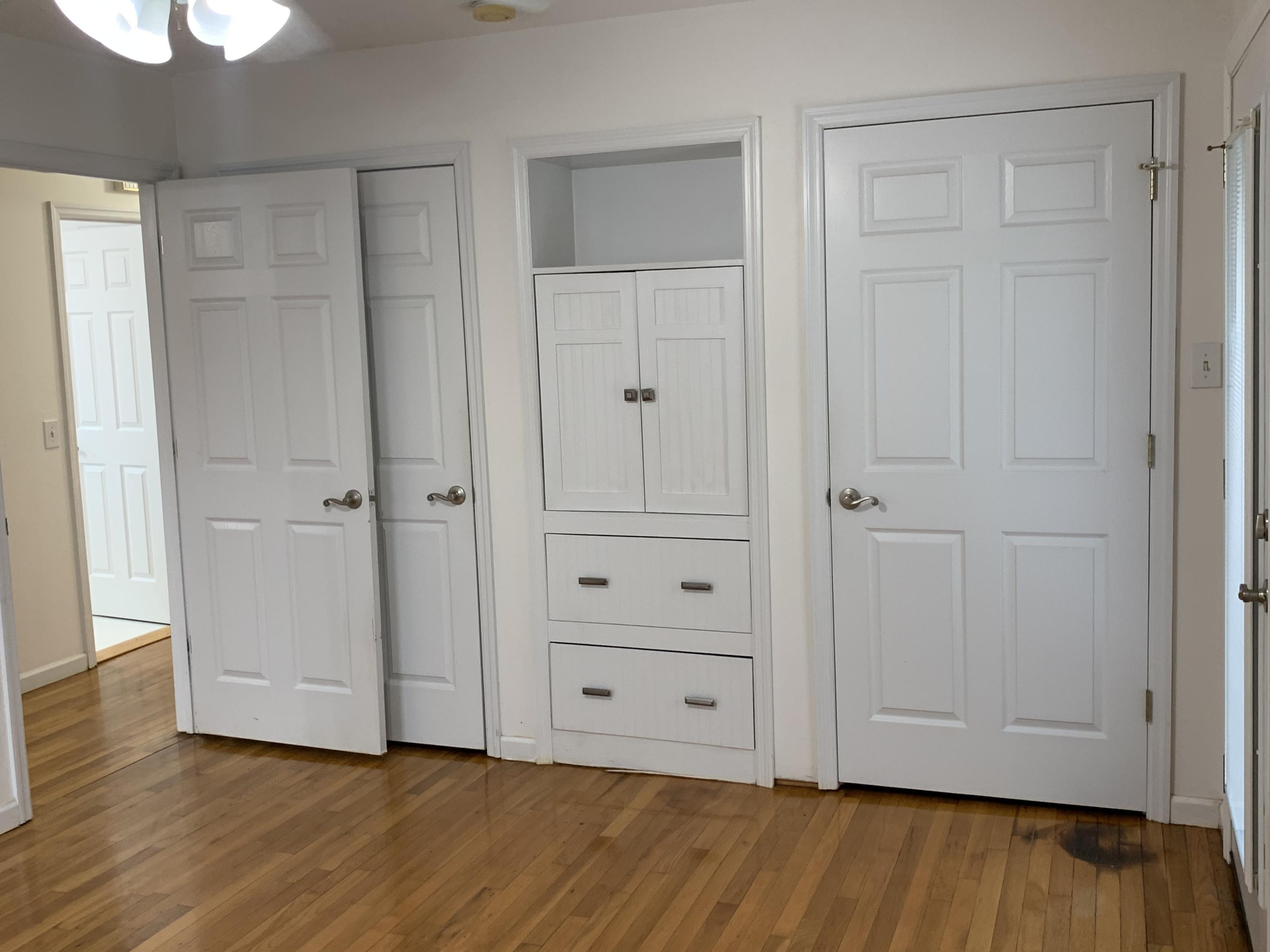 125 East Arrowwood Road Oak Ridge, TN 37830 - Photo 17 of 25 Master Bed w two closets