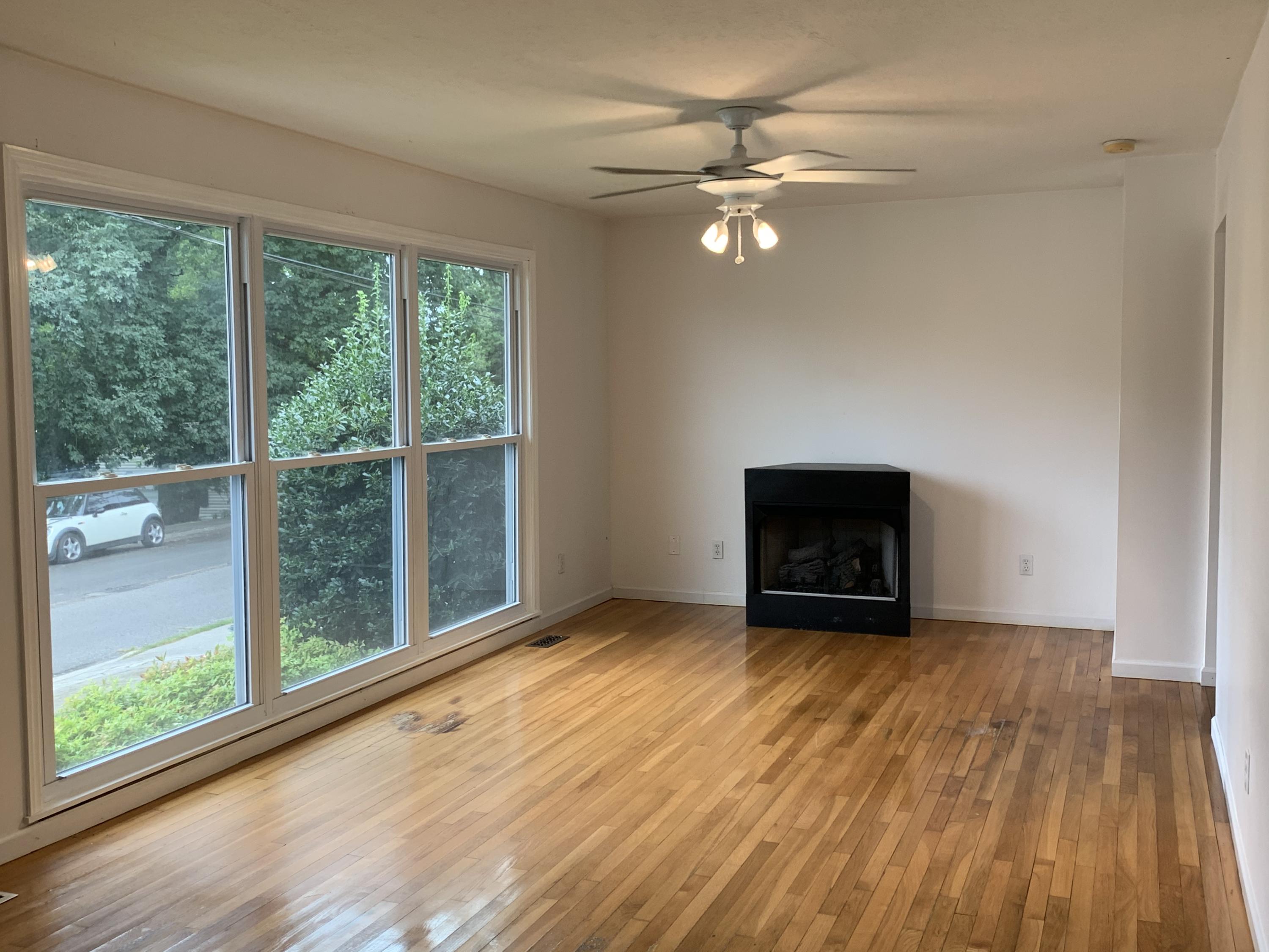 125 East Arrowwood Road Oak Ridge, TN 37830 - Photo 5 of 25 New Windows Bright Living Room