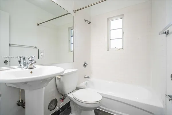 $2,100 | 1007 Bay Drive, Unit 201, Miami Beach, FL 33141