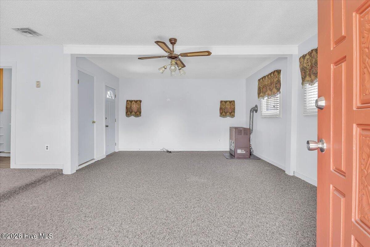 170 Loop Road Burgaw, NC 28425 - Photo 11 of 101