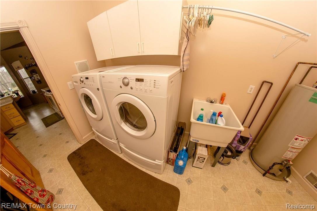 8041 West Frances Road Flushing, MI 48433 - Photo 47 of 72 44.jpg