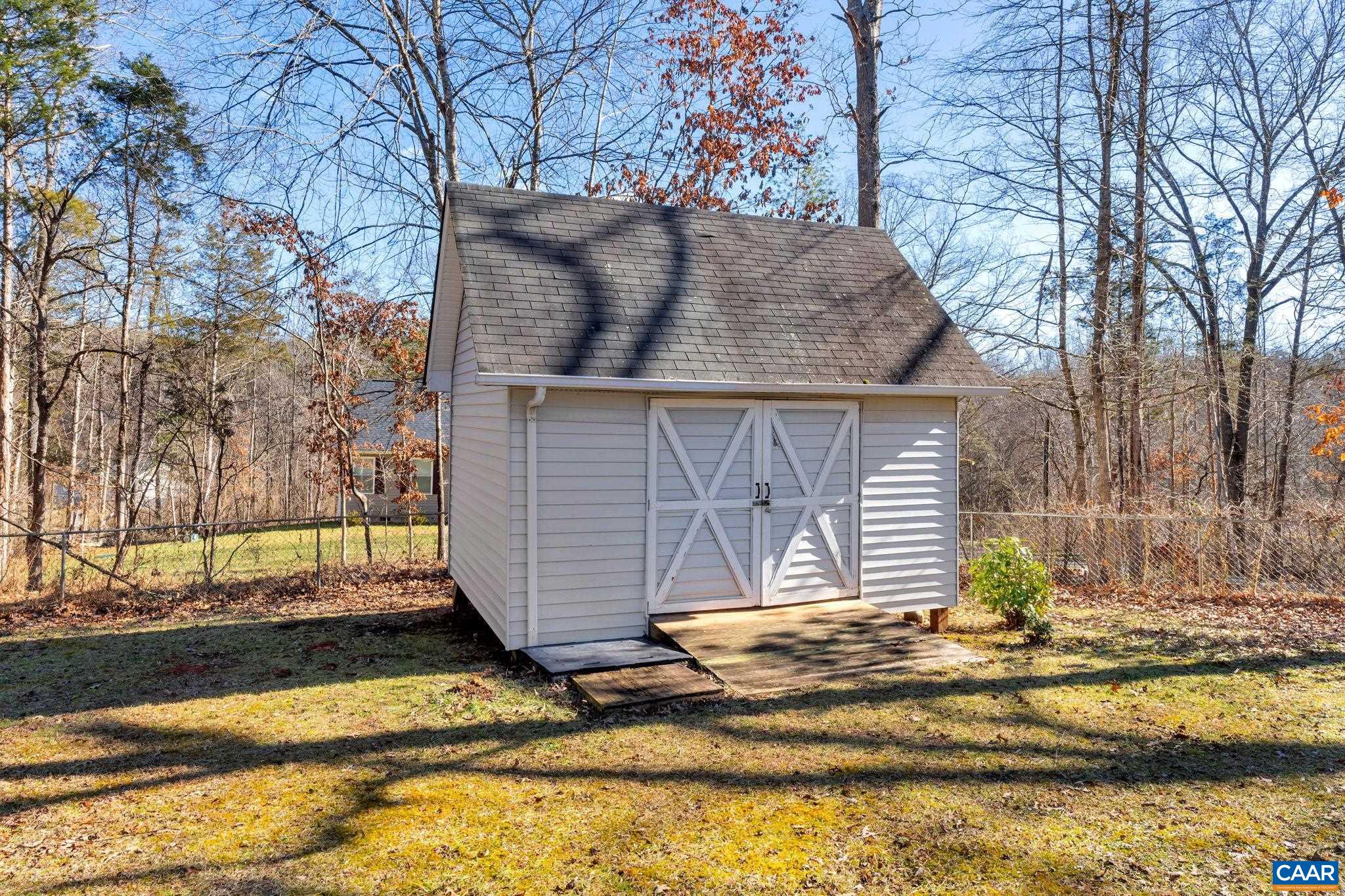 47 Dandelion Road Ruckersville, VA 22968 - Photo 28 of 35 a backyard of a house