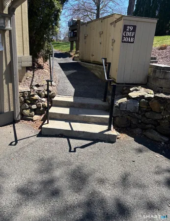 $315,000 | 29 Heritage Village, Unit D, Southbury, CT 06488