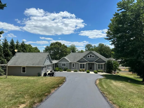 $1,599,900 | 65 Backcove Drive, Moneta, VA 24121