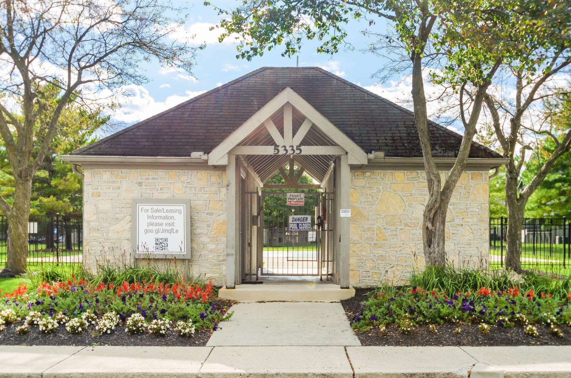 5322 Darlington Road, Unit D Columbus, OH 43220 - Photo 25 of 26 Clubhouse