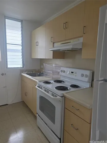 $1,950 | 1805 Fern Street, Unit C, Honolulu, HI 96826